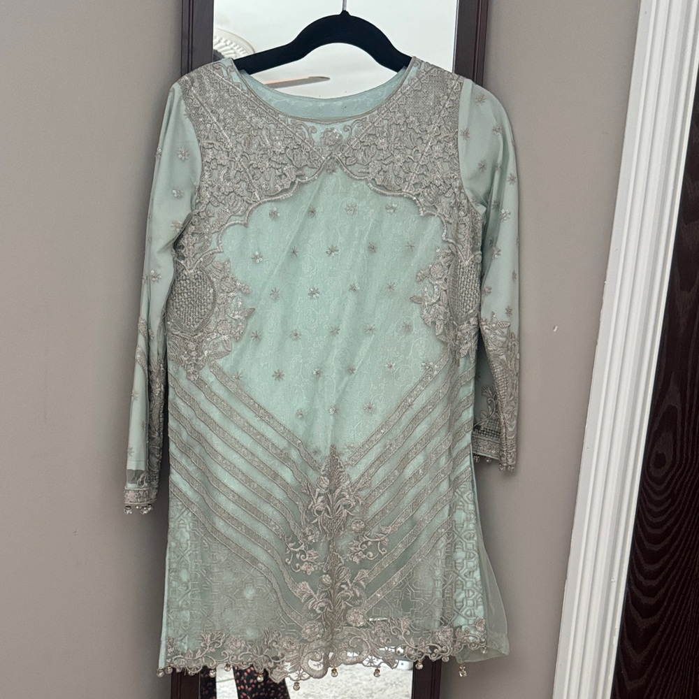 Chic Embroidered Women's Blouse in Mint